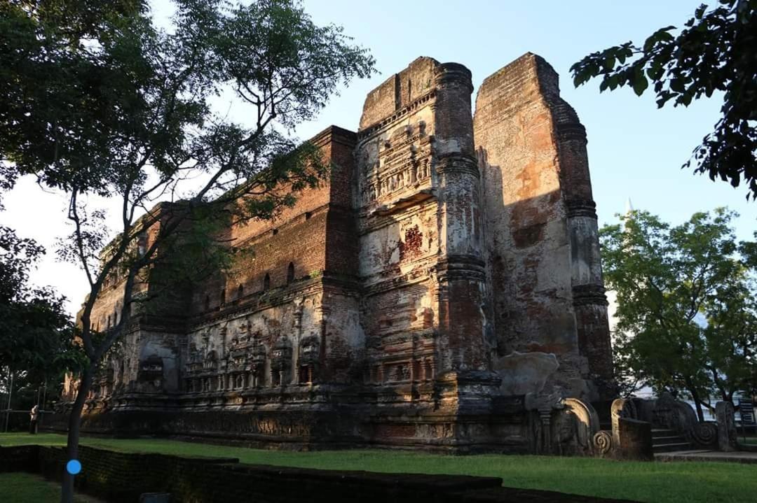 River Nature Park Polonnaruwa Exteriör bild